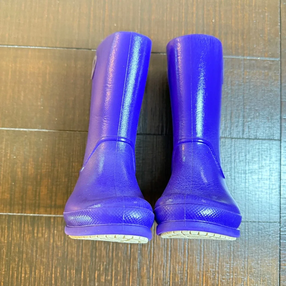 Crocs Rain Boots Kids Size 9 Purple Wellies Waterproof Pull On Shiny